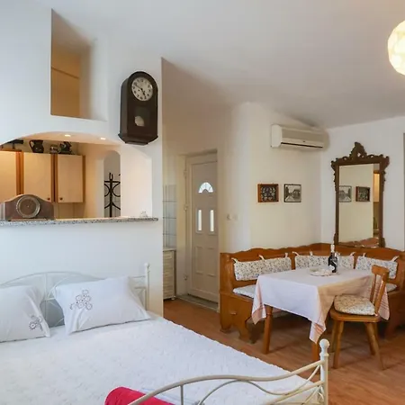 Sonja Apartment Premantura